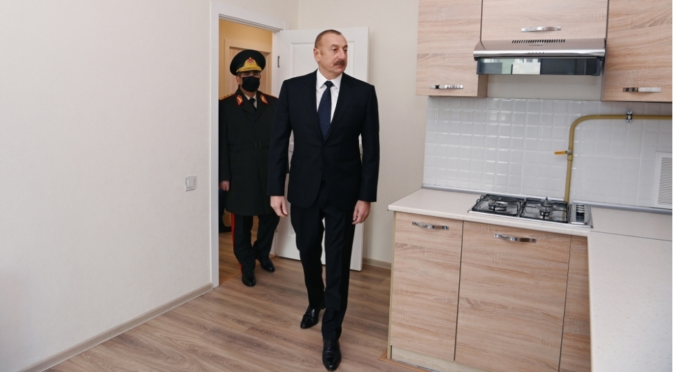 shehid-aileleri-ve-herbchiler-uchun-menziller-istifadeye-verilib