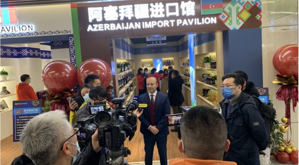 vuhanda-azerbaycan-ticaret-bolmesi-fealiyyete-bashlayib-foto