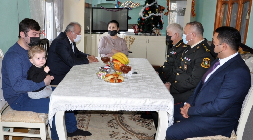 pirallahida-shehid-aileleri-ve-veteranlarla-gorushler-kechirilib-foto