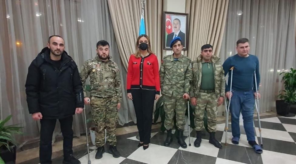 konul-nurullayevanin-qazilerle-novbeti-gorushu-foto