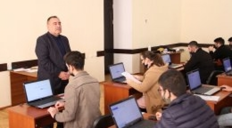 adau-da-payiz-semestrinin-imtahan-sessiyasina-start-verilib-foto