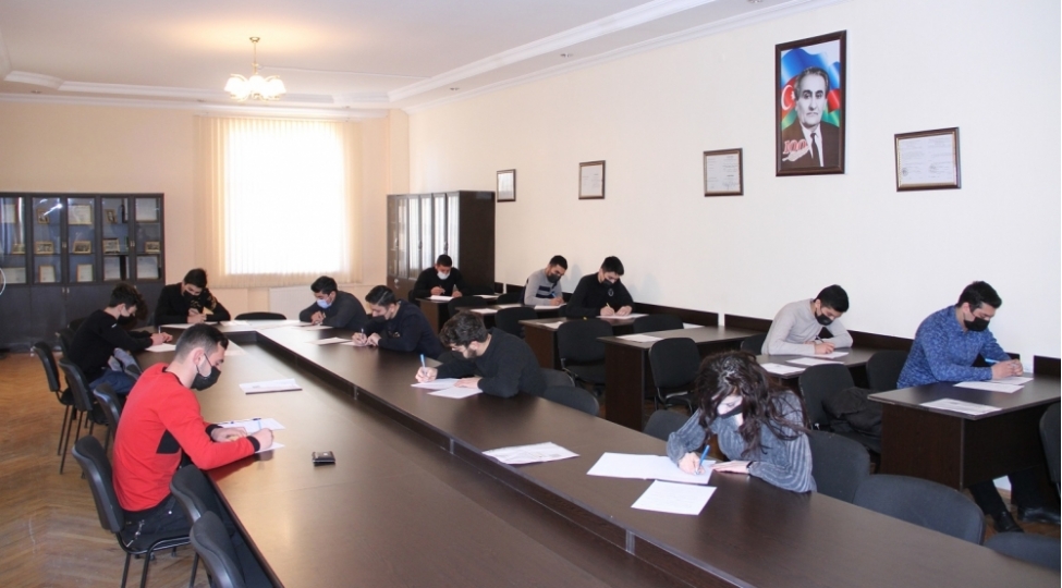 adau-da-imtahan-sessiyasi-davam-edir