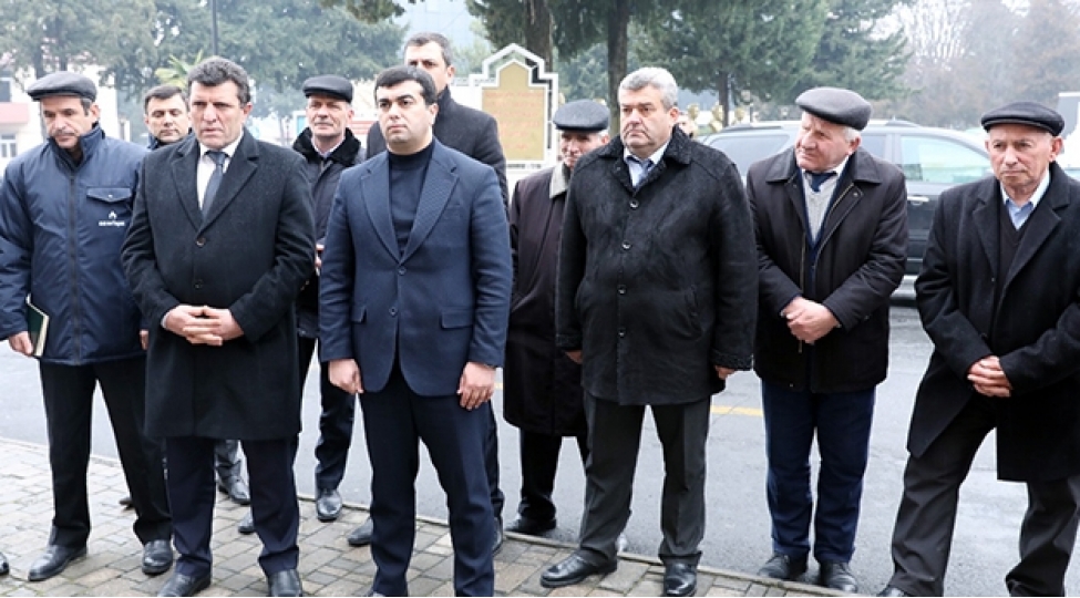 sahibkarlarin-problemlerinin-hellinde-onlara-komeklik-edilecek-foto