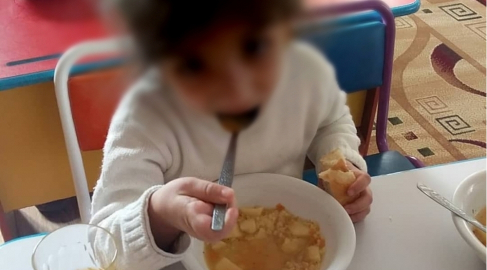 bagchada-butun-ushaqlarin-fotosu-bele-chekilirmish-foto
