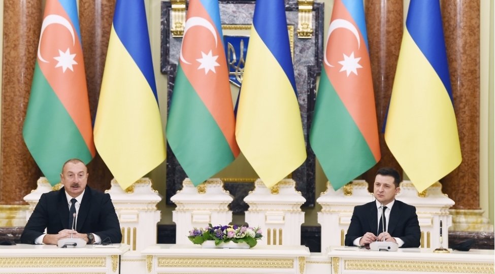 azerbaycan-ve-ukrayna-prezidentleri-metbuata-beyanatlarla-chixish-edibler-fotoyenilenib