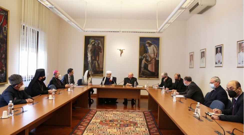 sheyxulislam-vatikanin-medeniyyet-uzre-pontifik-shurasinin-prezidenti-ile-gorushub