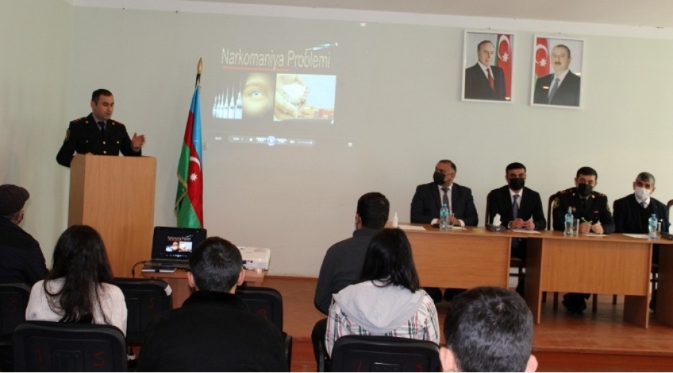 masallida-narkomaniya-besheri-beladir-movzusu-muzakire-edilib-foto