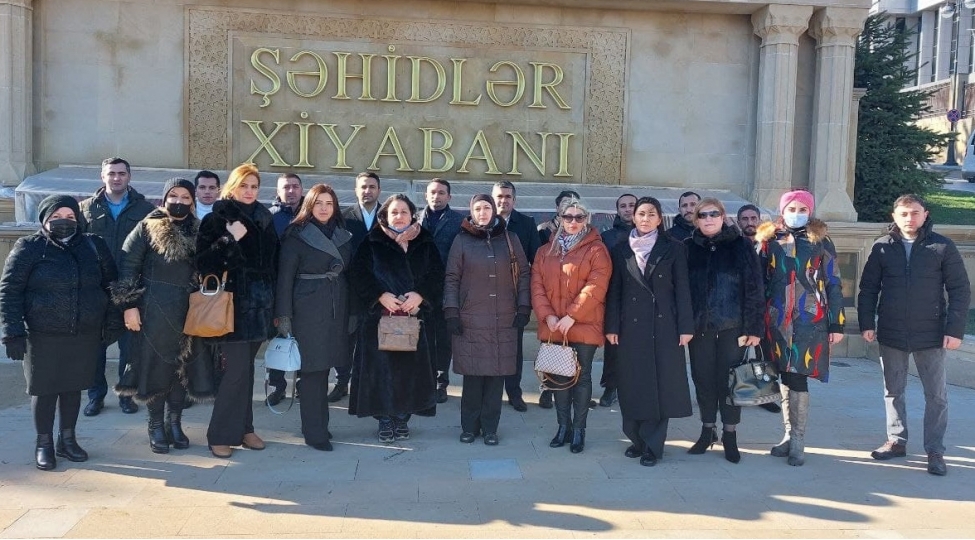 nizami-rayonunda-20-yanvar-faciesinin-ildonumu-ile-elaqedar-sosial-aksiya-kechirilib-foto