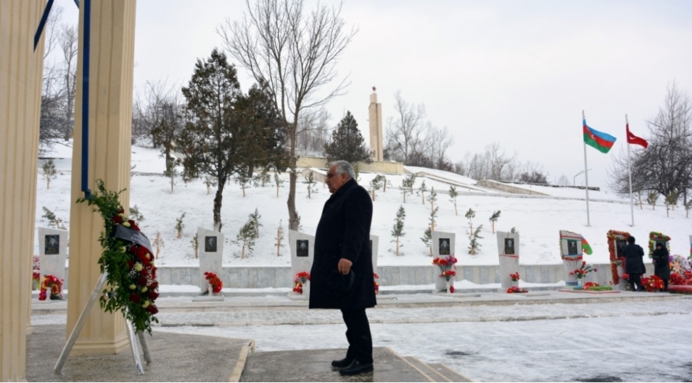 dashkesende-20-yanvar-faciesinin-ildonumu-munasibeti-ile-rayon-shehidler-xiyabani-ziyaret-edilib-foto