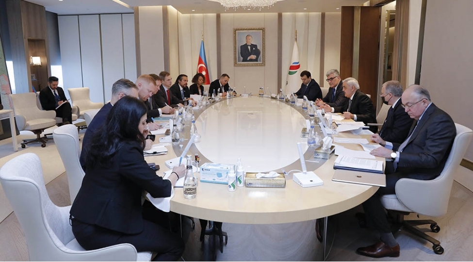 socar-ve-equinor-shirketleri-arasinda-emekdashligin-perspektivleri-muzakire-olunub-foto