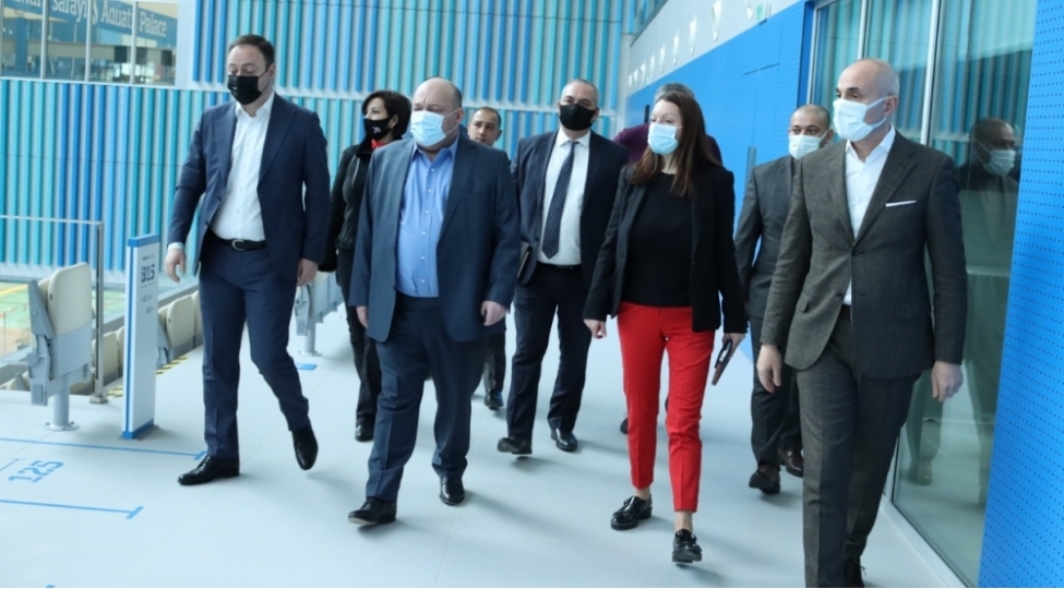 nazir-muavini-milli-komandalarin-bash-meshqchileri-ile-gorushub-foto