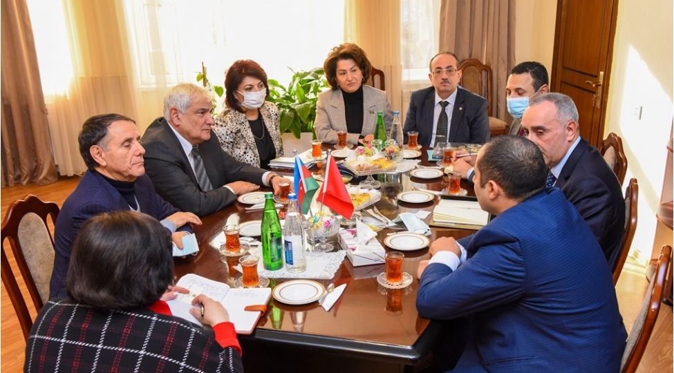 adu-nun-rektoru-merakeshin-olkemizdeki-sefiri-ile-gorushub