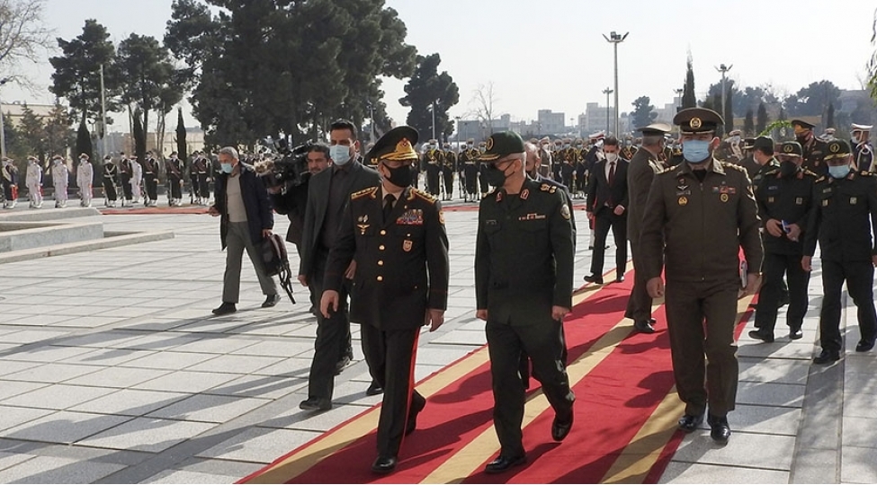 zakir-hesenov-iran-silahli-quvvelerinin-bash-qerargah-reisi-ile-gorushub-foto