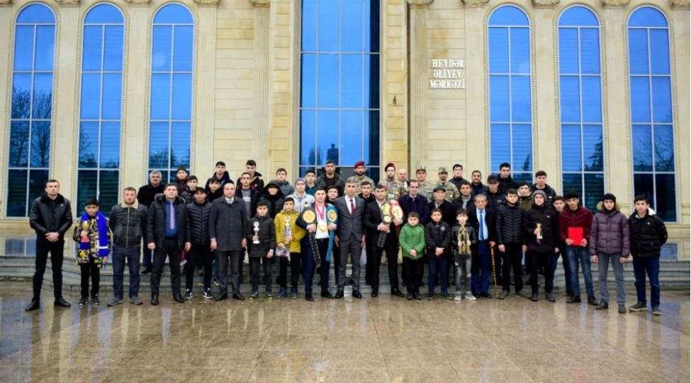masallida-chempionumuz-layihesi-cherchivesinde-idmanchilarla-gorush-kechirilib-foto