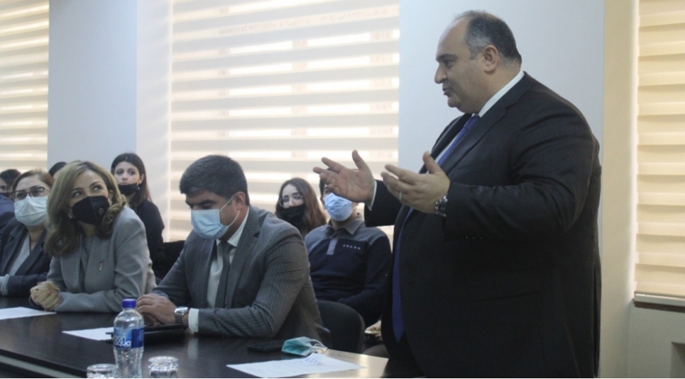 bsu-da-genclergunune-hesr-olunmush-tedbir-kechirilib-foto