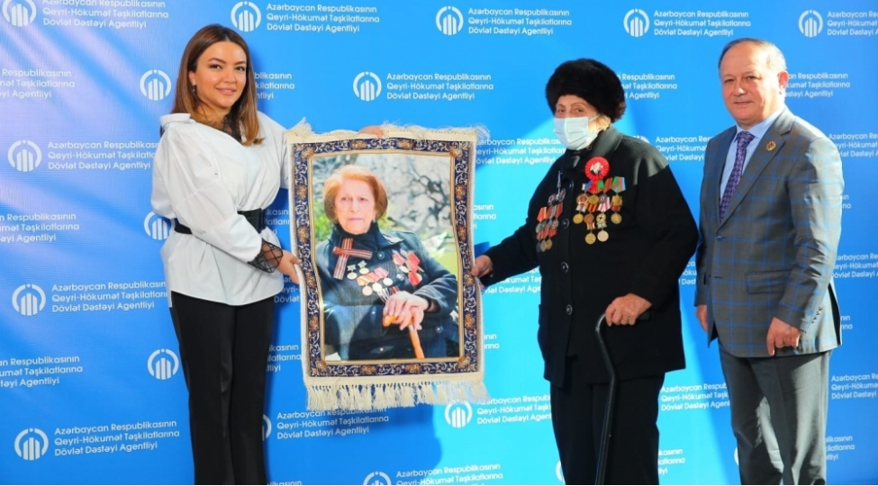 qht-agentliyinde-fatma-settarova-ile-gorush-kechirilib-foto
