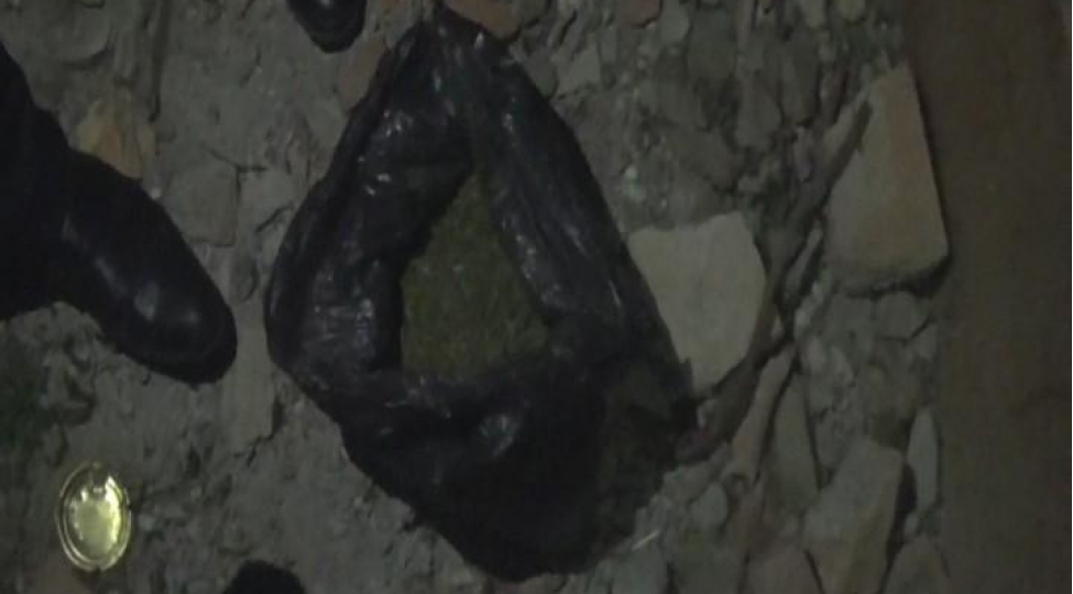 sheki-sakininden-muxtelif-nov-narkotik-vasiteler-goturulub-foto