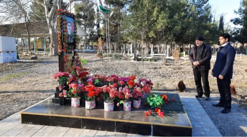 yap-sabirabad-rayon-teshkilatinin-emekdashlari-shehid-ailesini-ziyaret-edibler