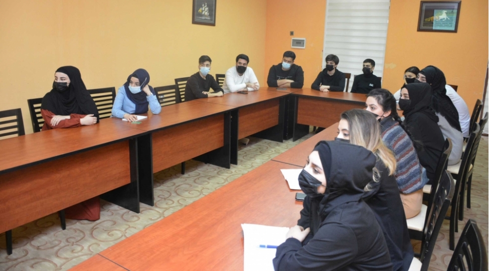 ilahiyyat-institutunda-qish-mektebinin-dorduncu-gunu-foto