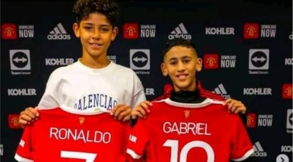 ronaldonun-oglu-da-manchester-yunaytedle-muqavile-bagladi
