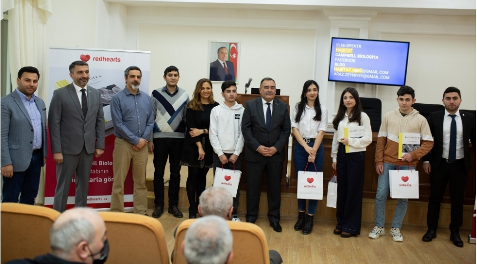 qirmizi-urekler-fondundan-tehsilin-inkishafina-tohfe-foto-2