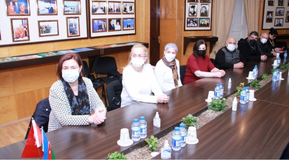 ege-universiteti-ile-adau-arasinda-ikili-proqrami-esasinda-kadr-hazirligi-davam-etdirilir-foto