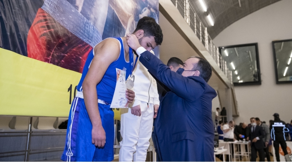 genc-bokschularin-azerbaycan-birinciliyi-basha-chatib-foto
