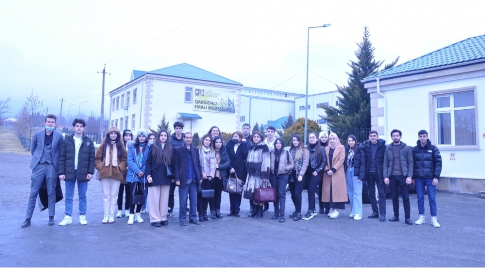 mingechevir-dovlet-universiteti-kollektivi-qargidali-emali-muessisesine-ekskursiya-edib