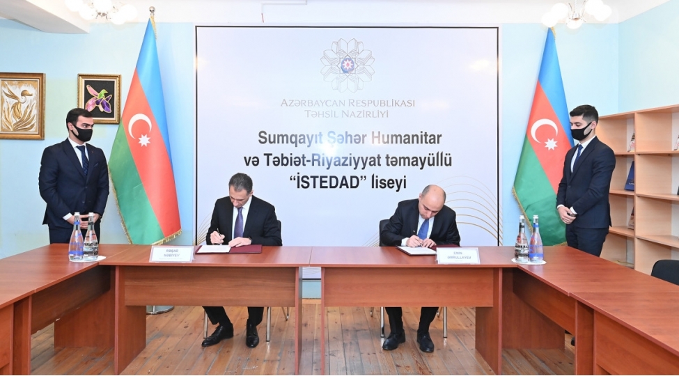 rinn-ve-tehsil-nazirliyi-arasinda-emekdashliga-dair-protokol-imzalanib
