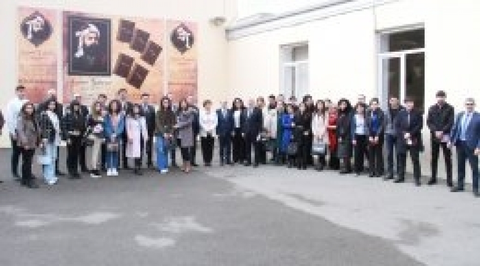 aqrar-sigorta-fondu-ve-tarsim-teshkilatinin-rehberliyi-aqrar-universitetde-gorush-kechiribler-foto