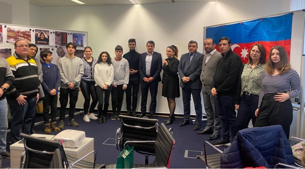 berlinde-genc-diaspor-uzvleri-uchun-maariflendirici-seminar-xocali-soyqirimini-genc-neslin-numayendelerine-tanidaq