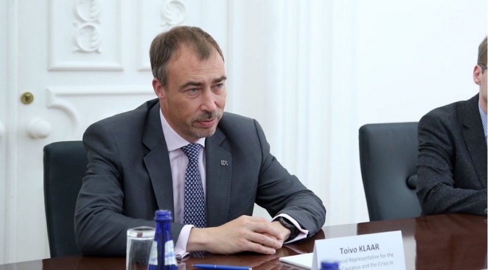 ai-nin-xususi-numayendesi-azerbaycana-gelib