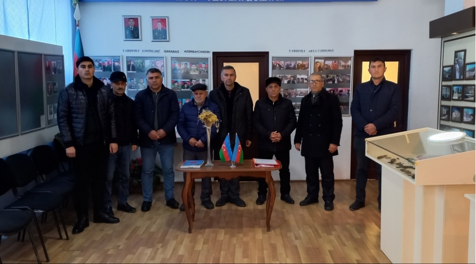 yardimli-tarix-diyarshunasliq-muzeyinde-shehid-atasi-ile-gorush