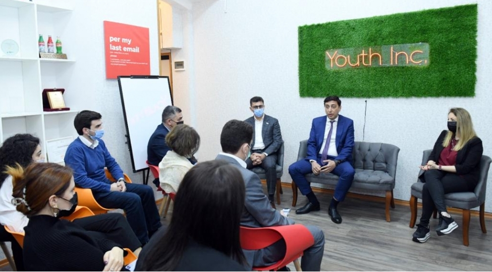 genc-sahibkarlar-ve-startapchilarla-gorush-kechirilib-foto