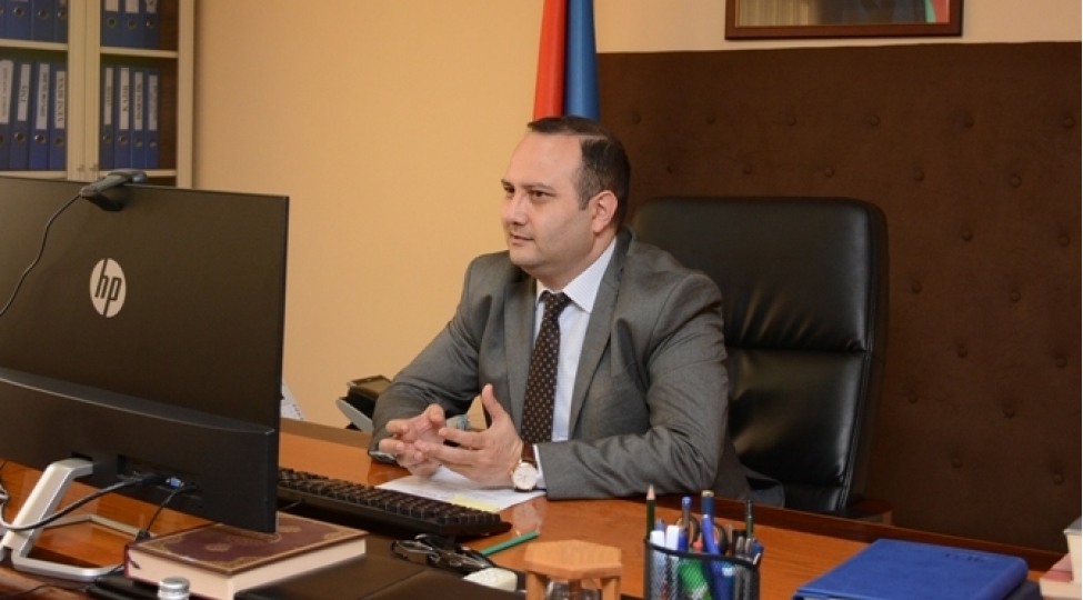 rektor-tecrube-kechecek-telebelerle-gorushub