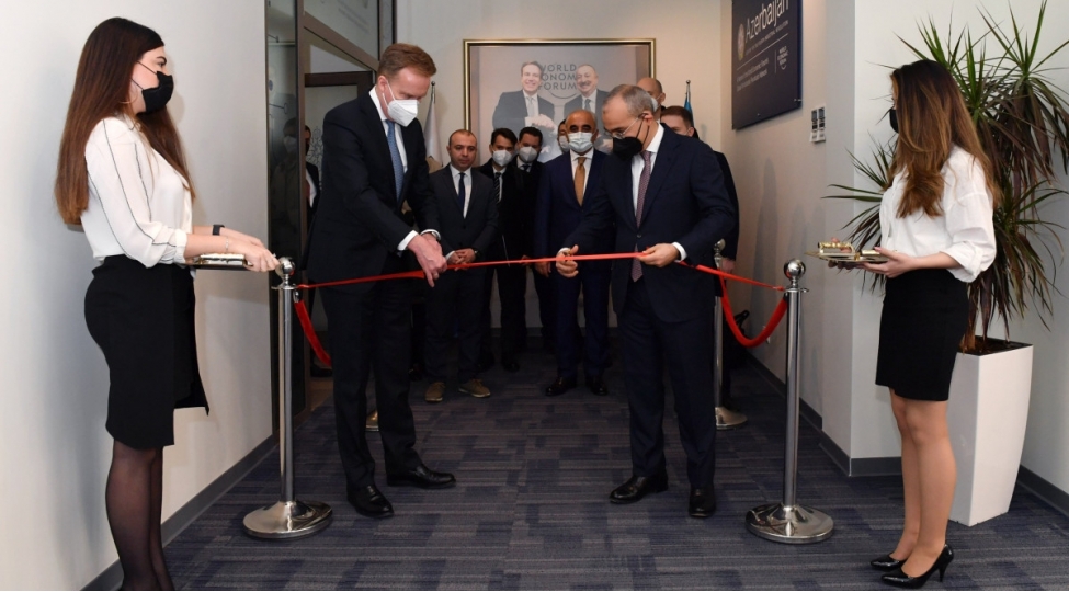 4-cu-senaye-inqilabi-shebekesinin-azerbaycan-merkezi-achilib-foto