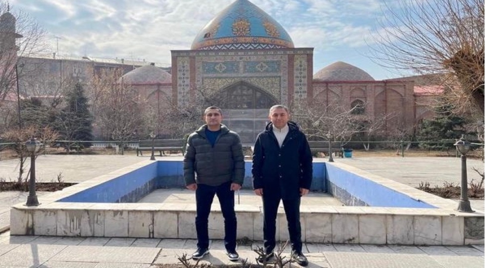 milli-meclisin-deputatlari-irevanda-goy-mescidi-ziyaret-edib-foto