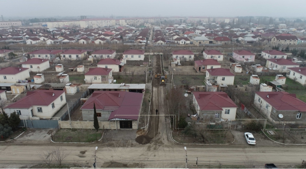 salyan-sheherinde-ichmeli-su-shebekesinin-tikintisi-davam-etdirilir-foto