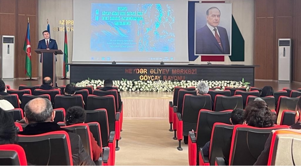 goychay-heyder-eliyev-merkezinde-shehidler-haqqinda-hazirlanan-senedli-film-teqdim-edilib-foto