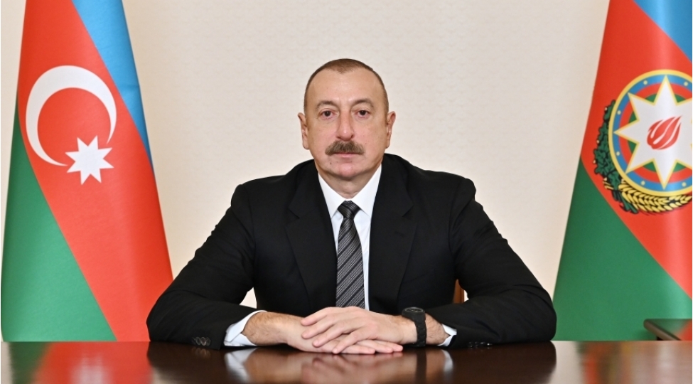 prezident-bayramla-bagli-paylashim-etdi