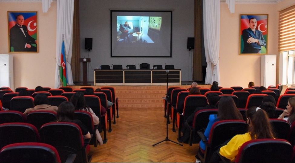 adu-da-vaqif-mustafayevin-derdimi-chekirem-senedli-filmi-numayish-olunub