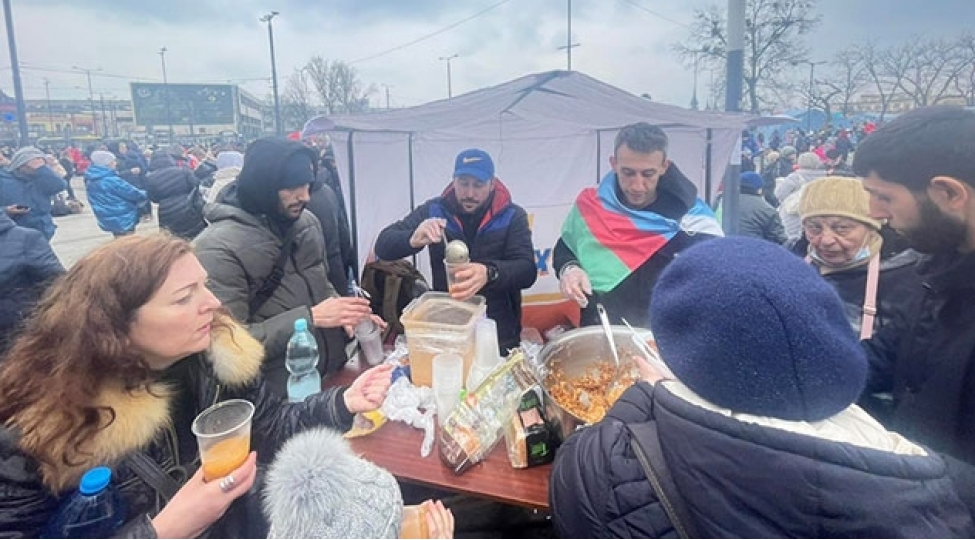 lvovda-soydashlarimiz-uchun-seyyar-qida-menteqeleri-yaradilib-foto