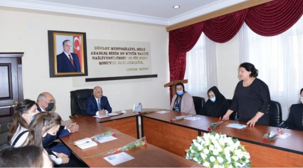 bahar-nefesli-chichek-qoxulu-bayram