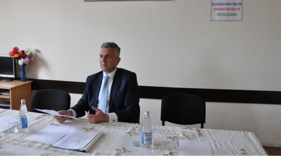 bilesuvarin-icra-bashchisi-ismetli-kendinde-vetendashlarla-novbeti-seyyar-gorush-qebulkechirib-foto