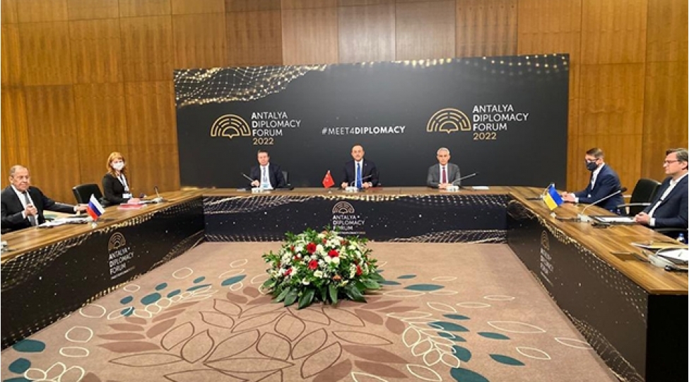 rusiya-turkiye-ukrayna-xarici-ishler-nazirlerinin-gorushu-basha-chatdi-yenilenibvideo