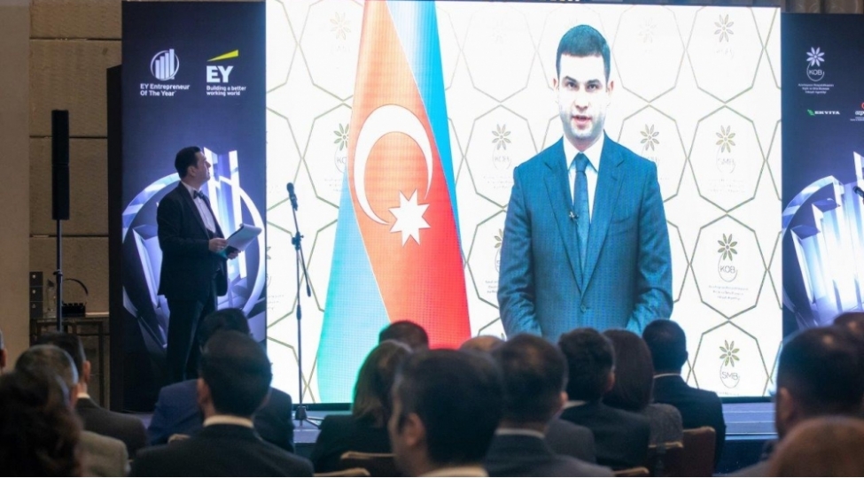 ey-ilin-ish-adami-musabiqesinin-qalibi-achiqlandi-foto