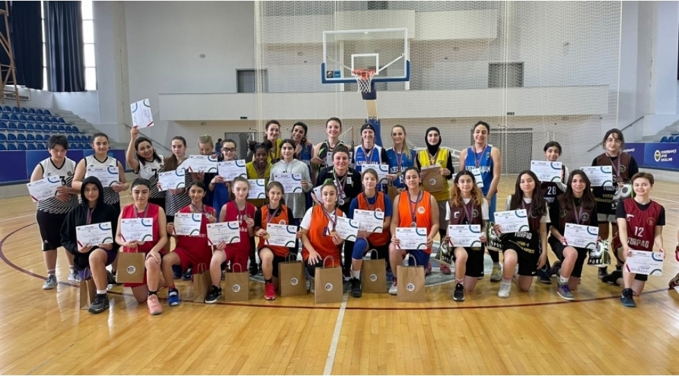 basketbol-uzre-qizlar-liqasinda-uchuncu-turun-qalibleri-mueyyenleshib
