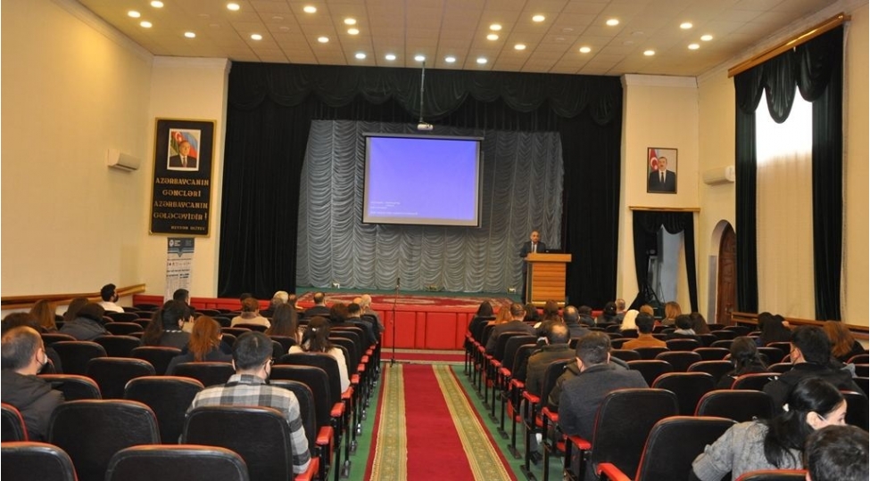 suni-intellekt-bu-gun-ve-sabah-movzusunda-seminar-foto