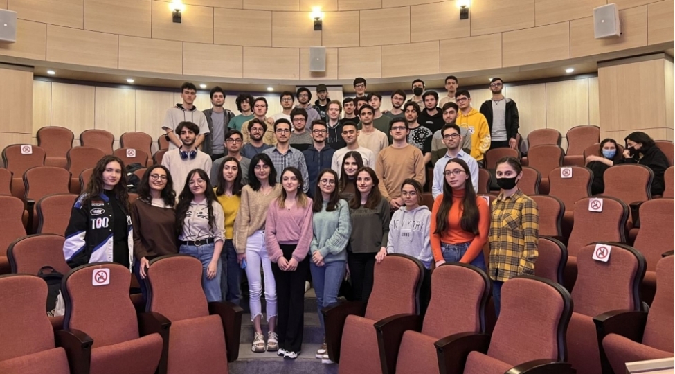 azerbaycan-universitetleri-arasinda-ilk-defe-kiber-klub-yaradilib-foto