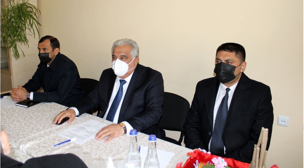 ehed-abiyevnovbeti-seyyar-qebulunu-bayan-kendinde-kechirib-foto